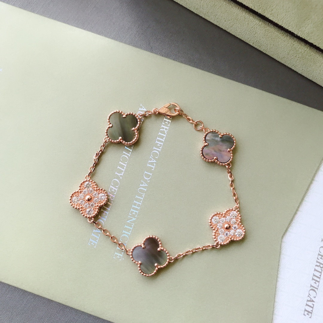 TOP Van Cleef & Arpels Vintage Alhambra Bracelet