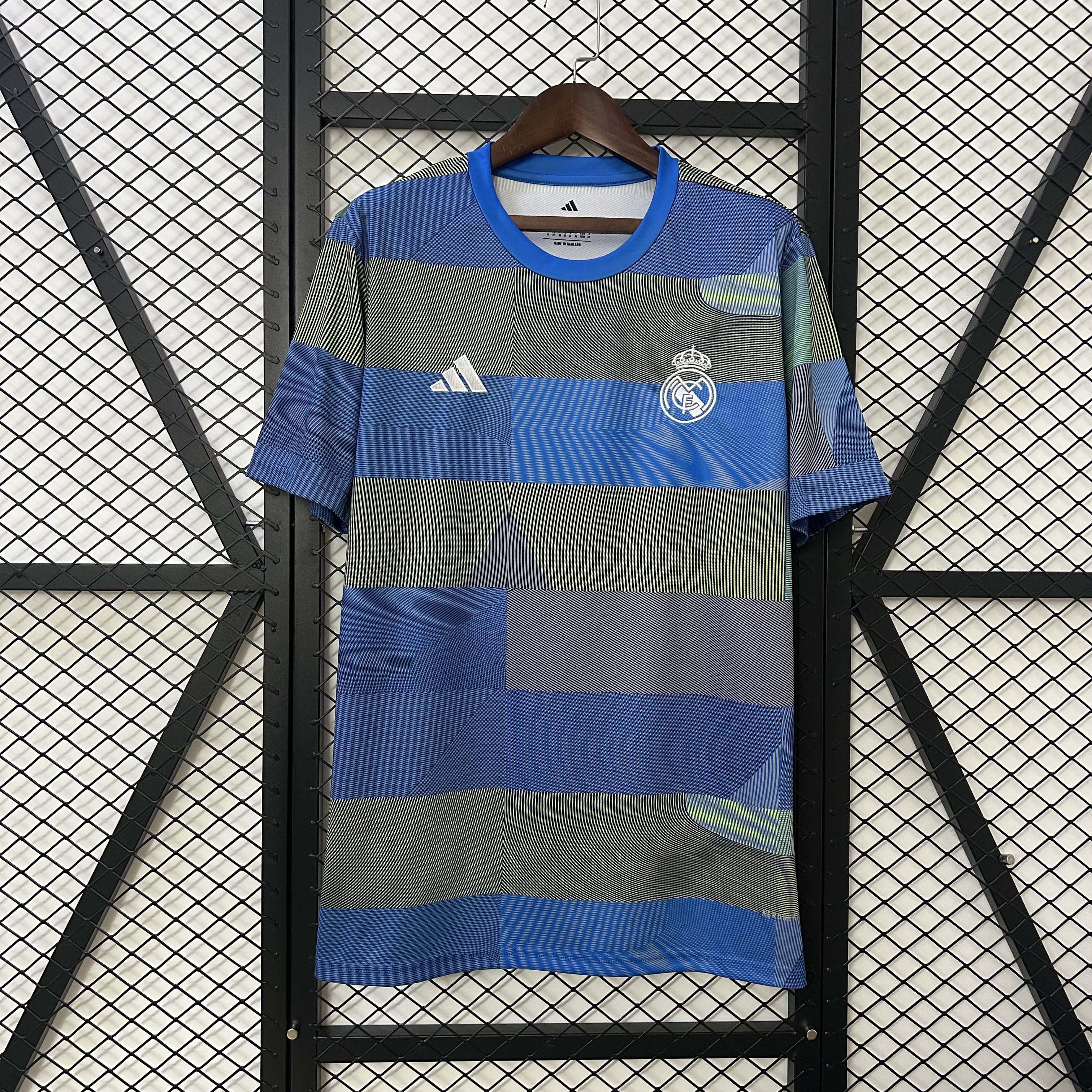 2025/2026 Real Madrid Pre-race suit Football Shirt 1:1 Thai Quality
