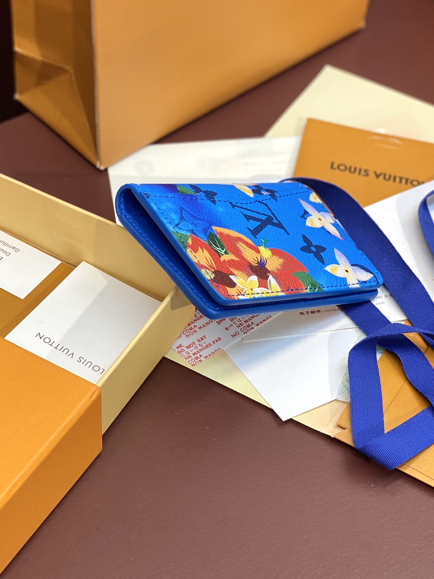 TOP Louis Vuitton LV Monogram Surfin Card Holder 7.5*11.1*1cm - Blue