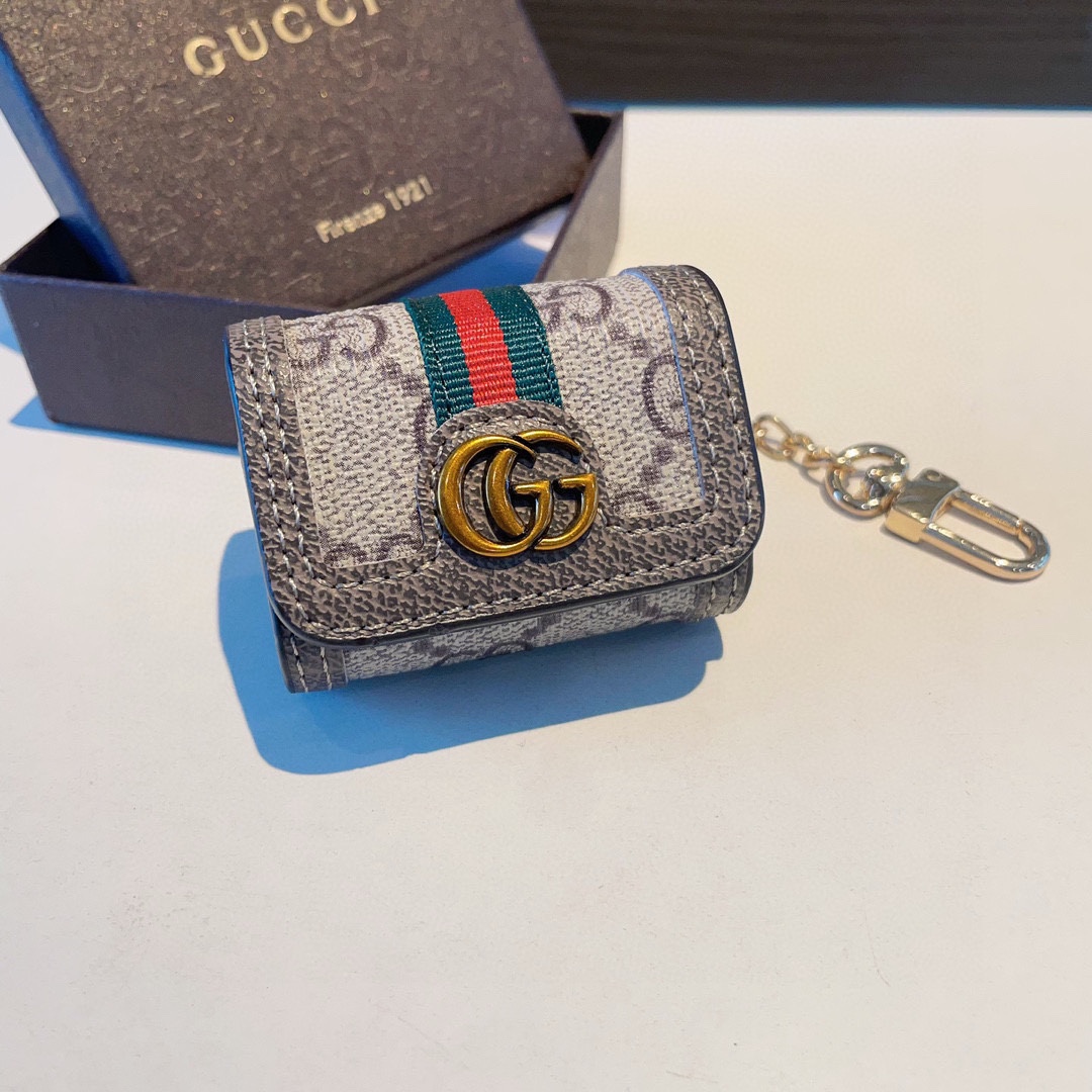 TOP GUCCI Classic Monogram Leather Airpods Cases Keychain - 2 Color