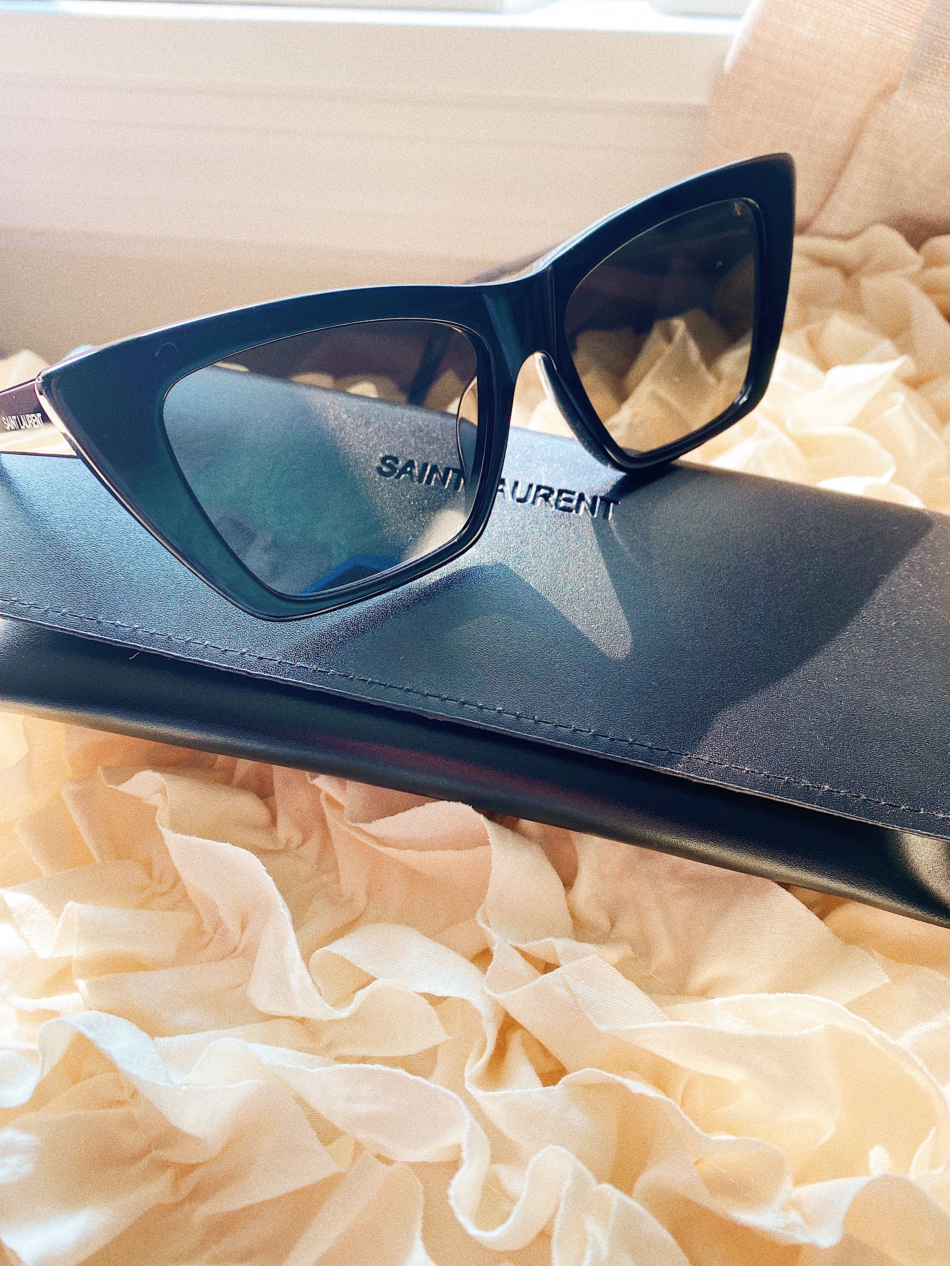 TOP Yves Saint Laurent YSL 53mm Cat Eyes Sunglasses - Black