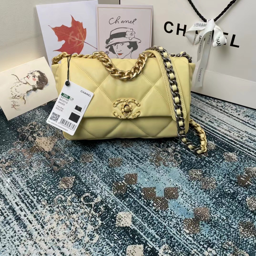 TOP CHANEL19 Bag Small/Medium/Maxi - Yellow