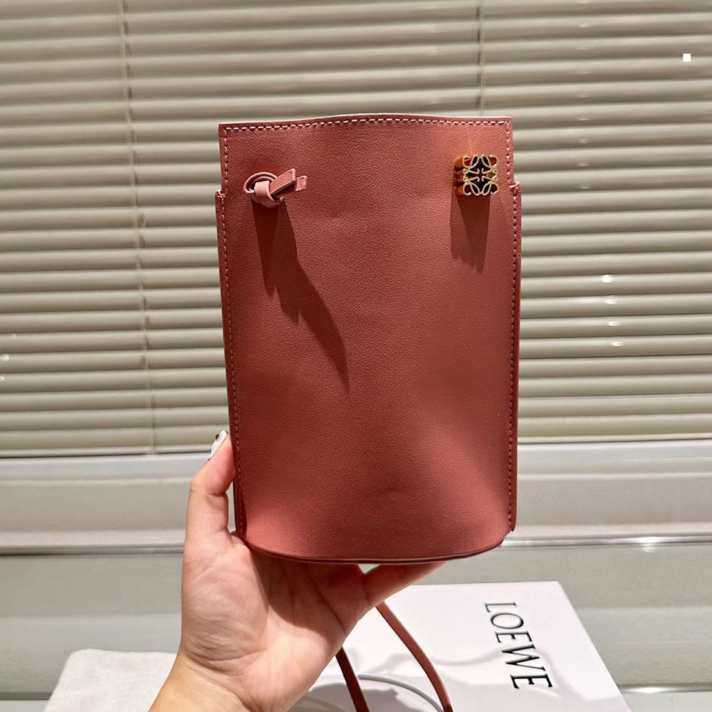 Loewe Relief Crossbody bag(Replica)