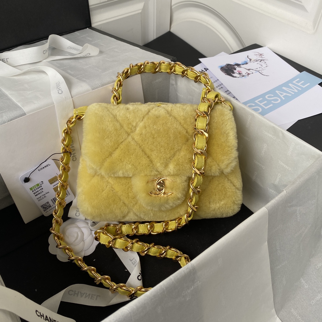 TOP CHANEL Classic Flap Bag Wool 15 X 20.5 X 8 cm - Yellow & GHW