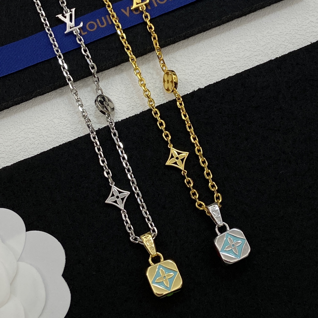TOP Louis Vuitton LV Necklace - 2 Color