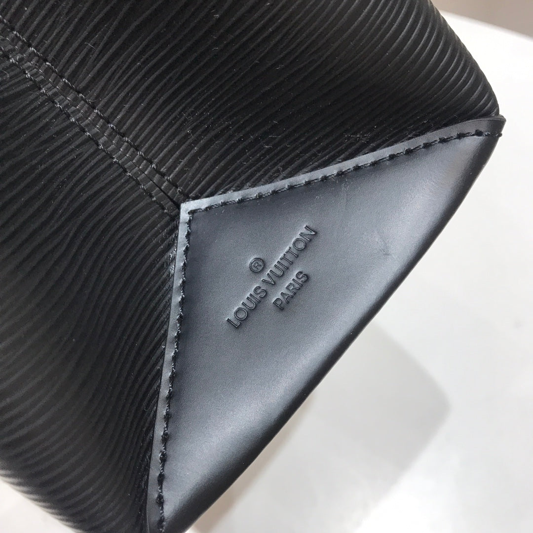 TOP Louis Vuitton LV L*V Epi Kleber PM Bag 19cm x 30cm x 10.5cm- Black