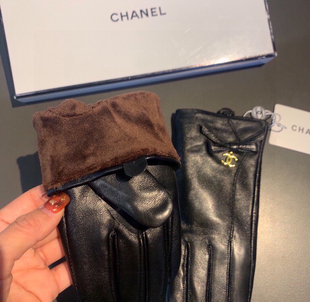 TOP CHANEL Sheepskin Gloves with Bow Tie - Black