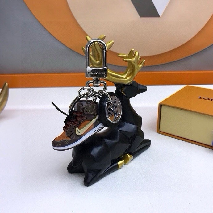 TOP Louis Vuitton LV Mini Shoe Pendant - Monogram