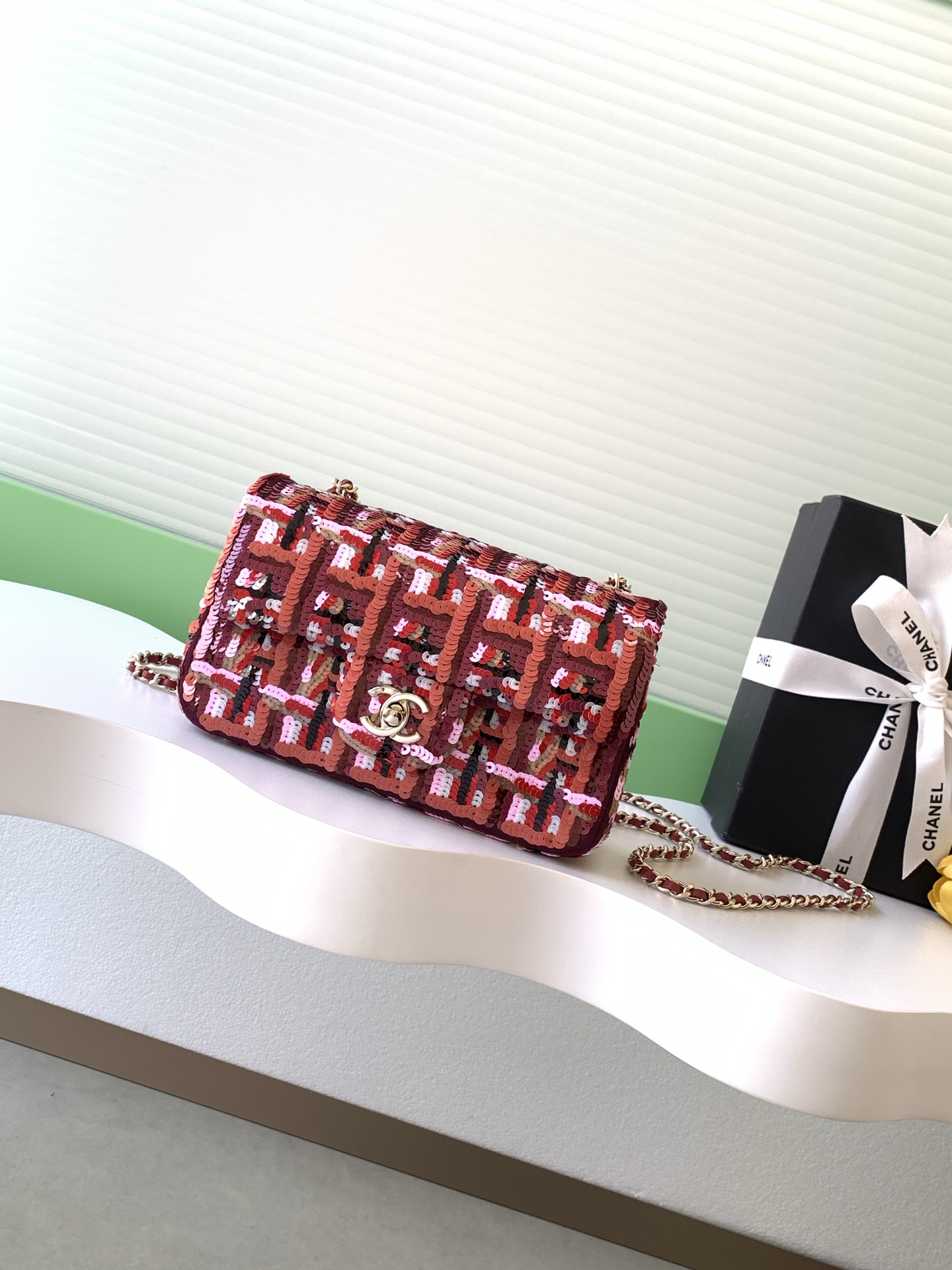 TOP CHANEL Classic Flap Bag CF Sequins 21*14*8cm - Red