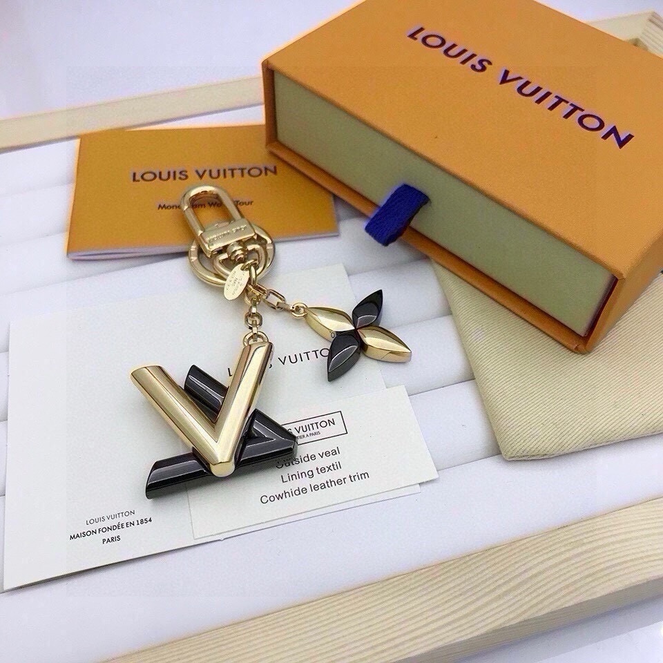 TOP Louis Vuitton LV LV Twist Bag Charm Key - 2 Colour