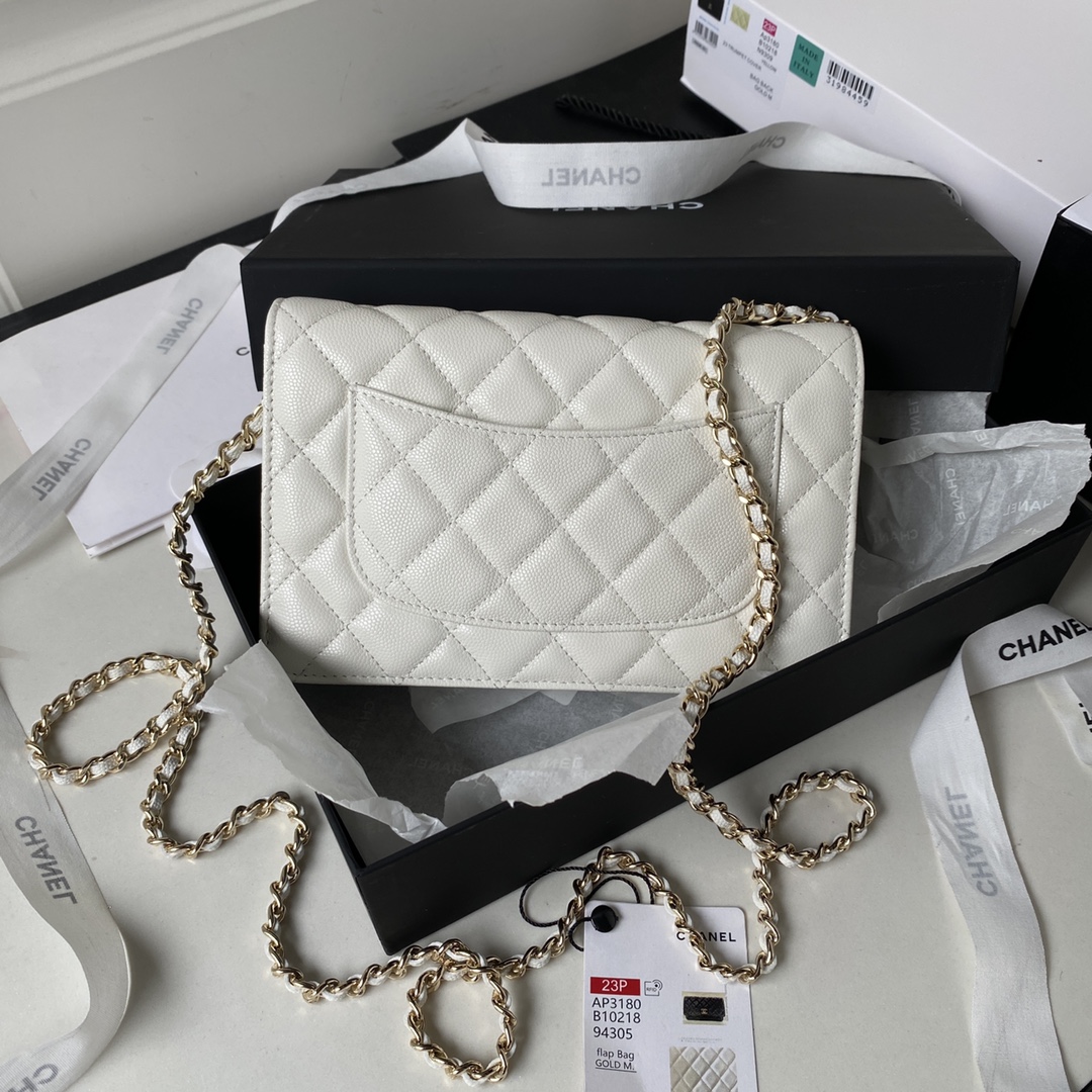 TOP CHANEL WOC Bag Lychee Leather 19 cm - White