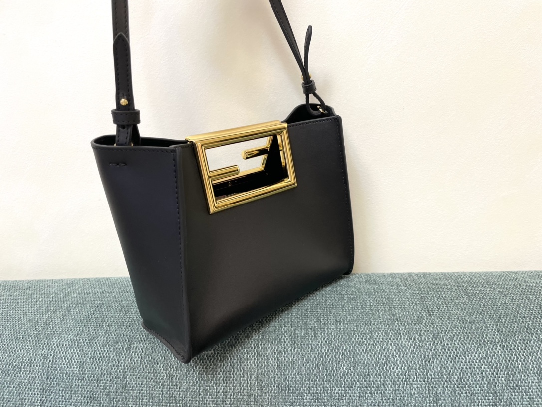 TOP FENDI Double F Buckle, Cowhide Material Bags - 2 Sizes - Black&GHW