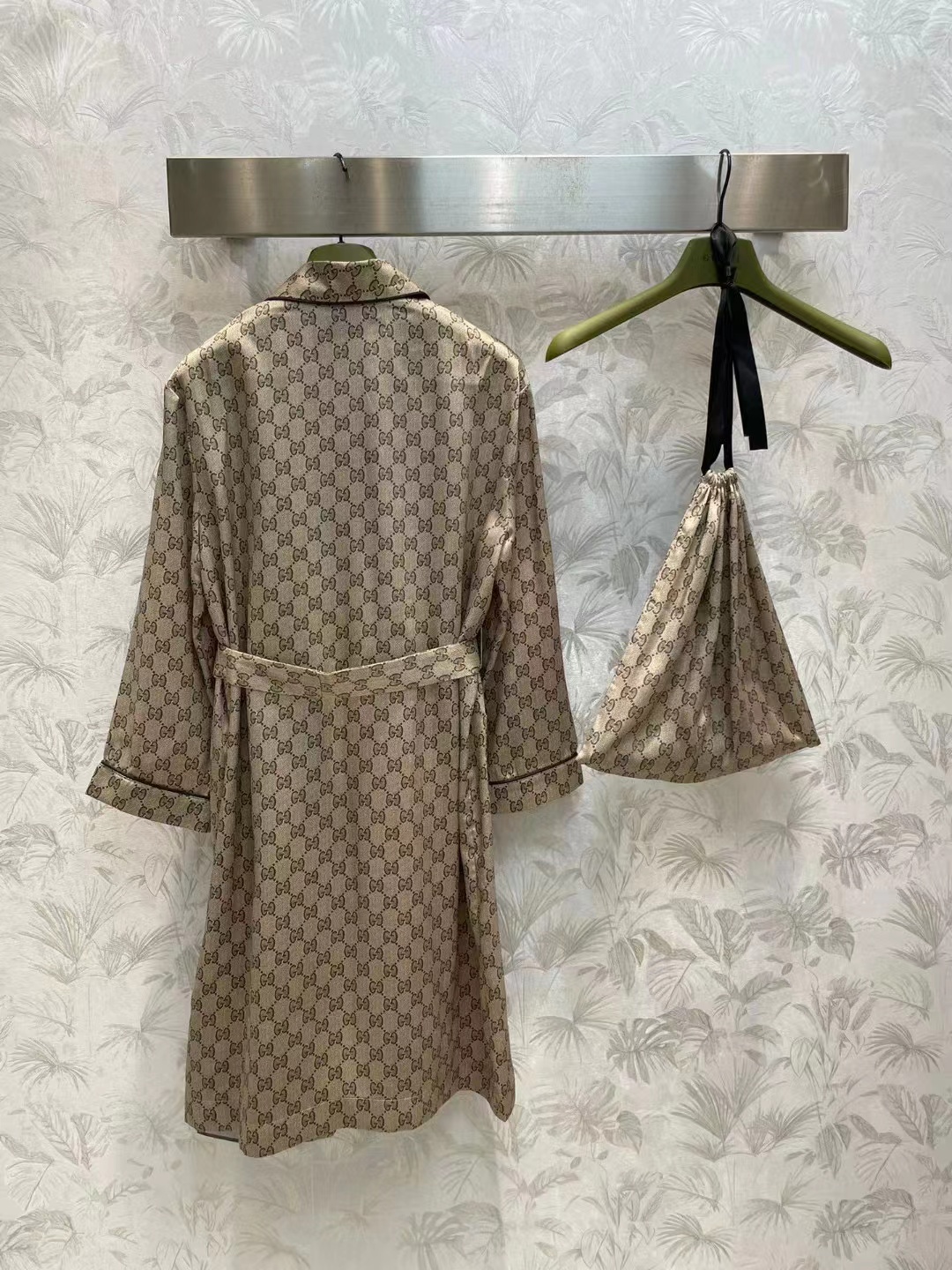 TOP GUCCI Presbyopia Home Nightgown