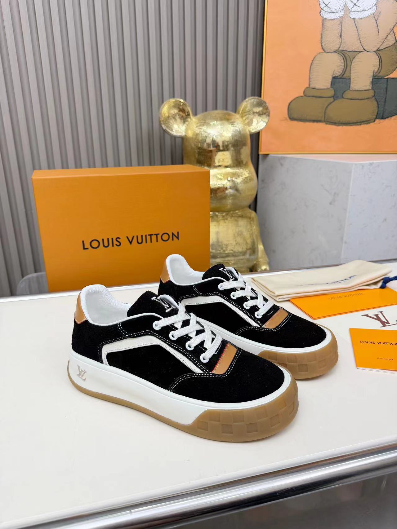 AAAShoes Louis Vuitton Platform Sneakers Black Suede Leather Low‑top Unisex Casual Shoes