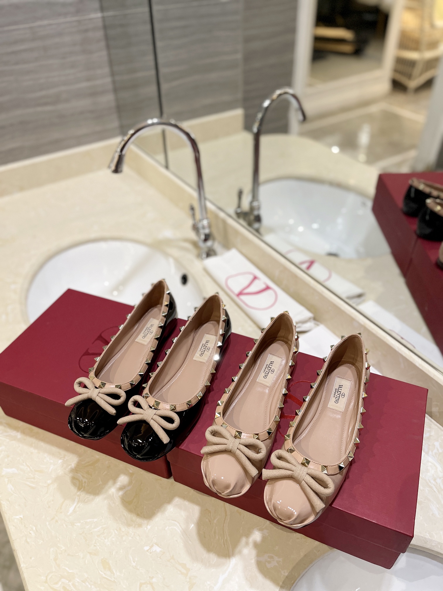 TOP VALENTINO Butterfly Decorated Ballet Shoes - Three Colors