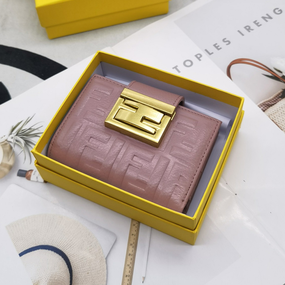 FENDI   leather Wallte (Replica)