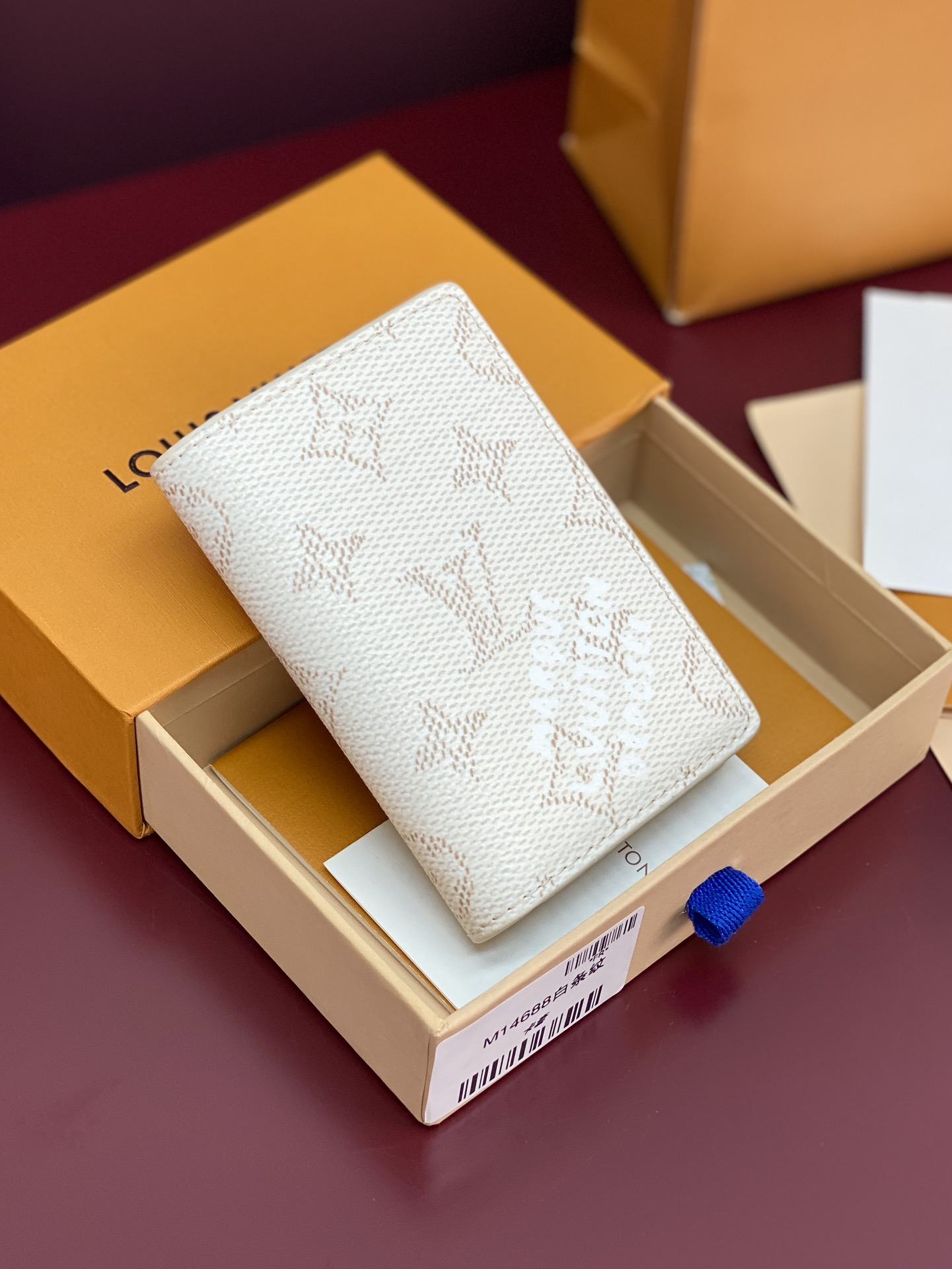 TOP Louis Vuitton LV Card Holder in Monogram Heritage Coated Canvas / Calfskin 11x1x8cm -  White