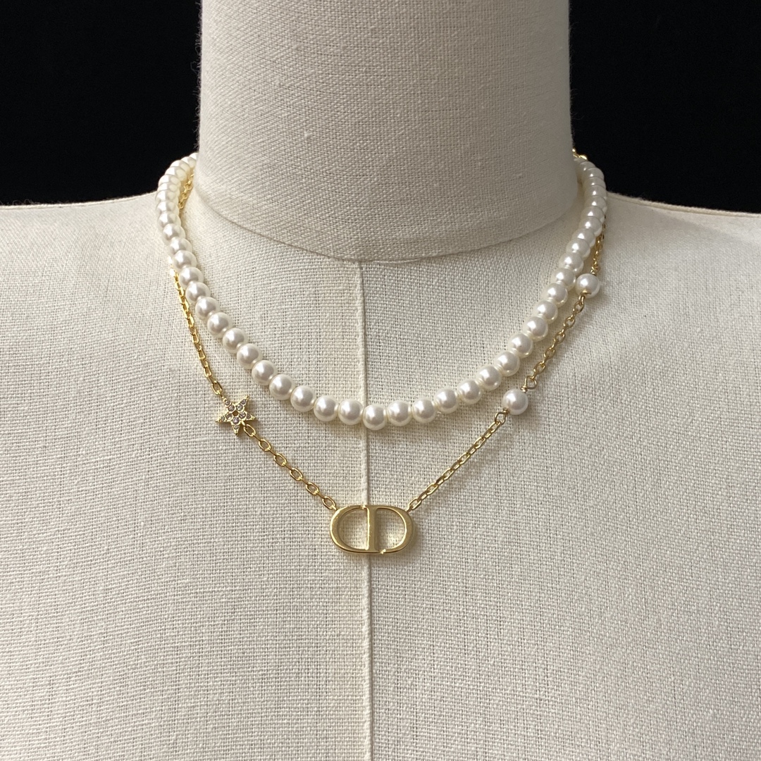 TOP Christian Dior Pearl Necklace - Gold