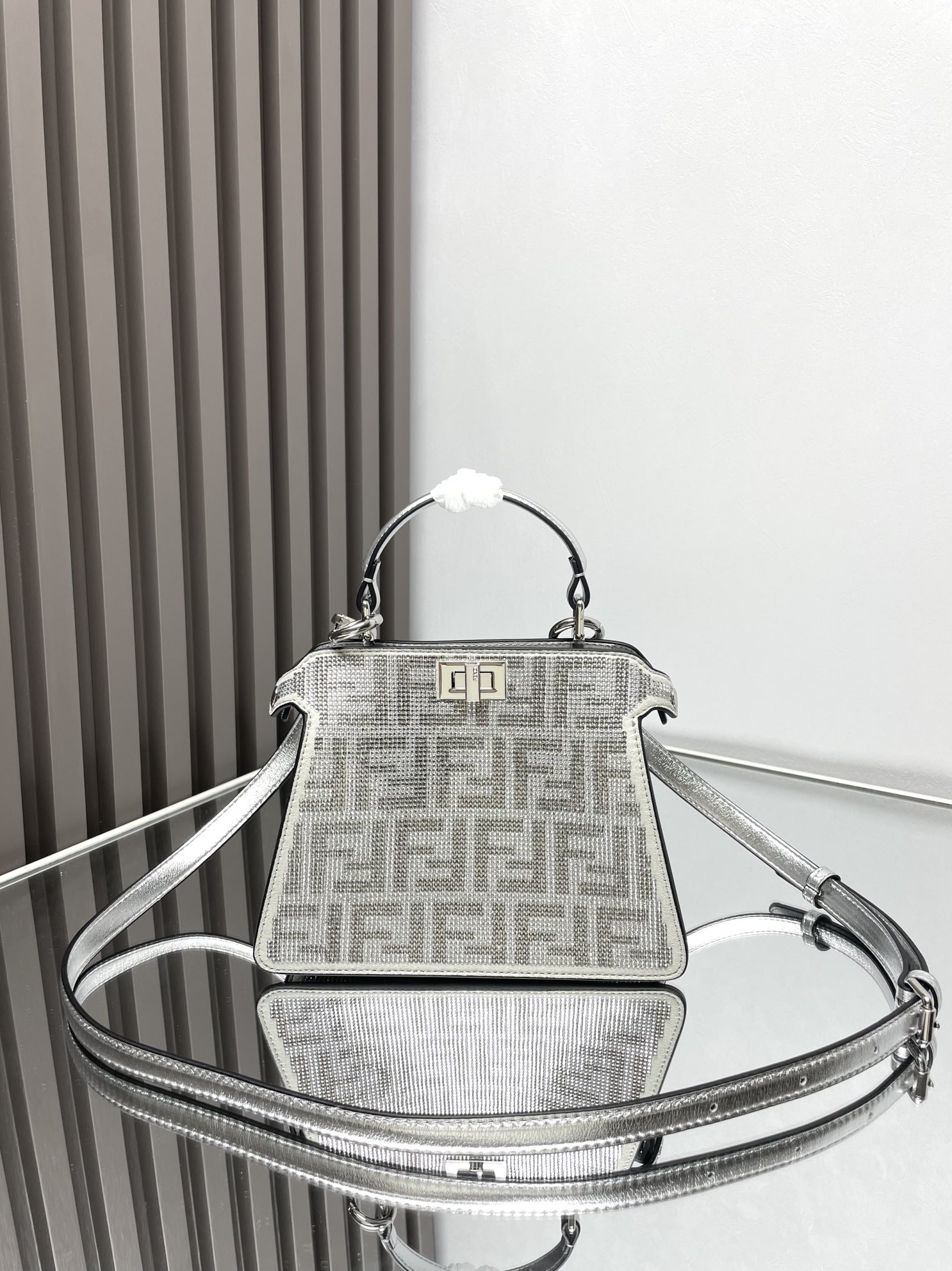 TOP FENDI Peekaboo ISeeU Petite Bag 20x11x15cm - Sliver