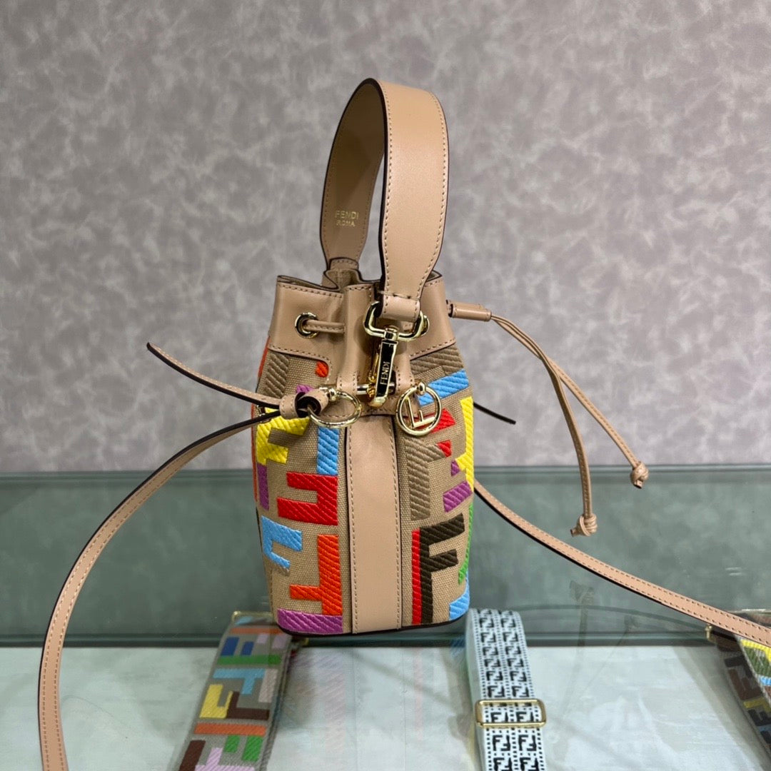 TOP FENDI Mon Tresor Bucket Bag Multicolored Embroidery FF - Beige