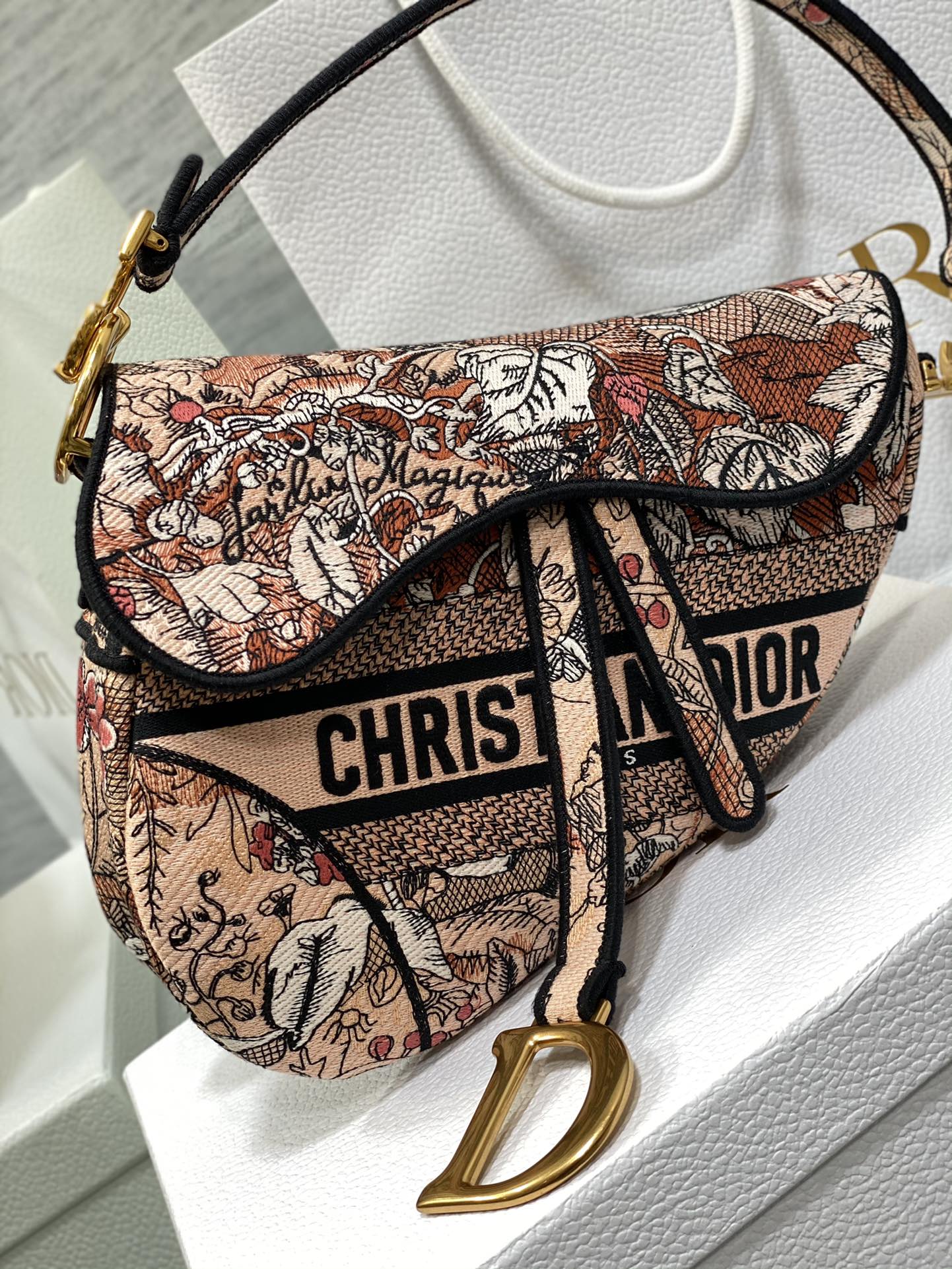 TOP Christian Dior Saddle Bag 25 cm - Magic Garden