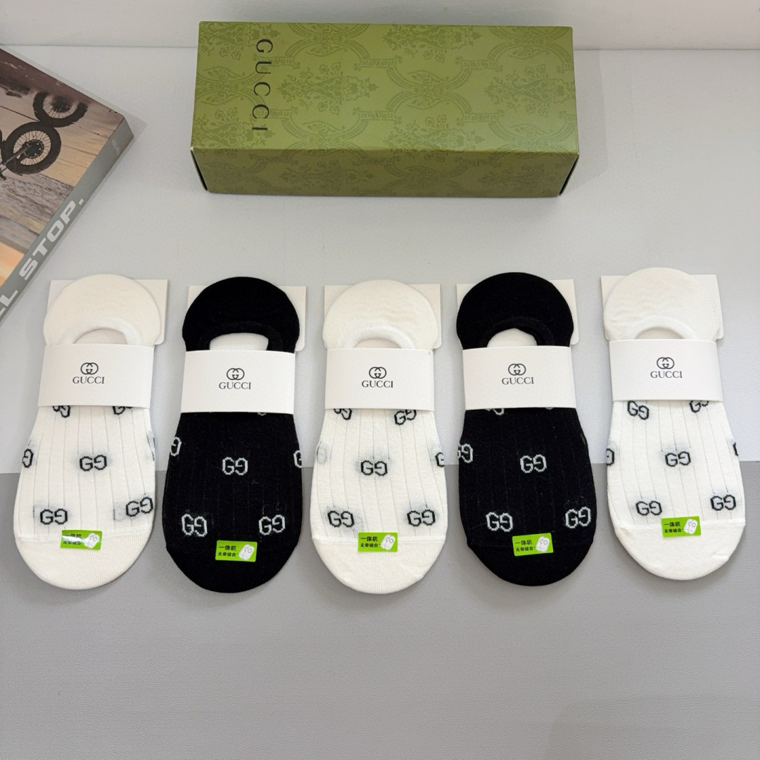 TOP GUCCI Socks - 5 Pieces as a Set