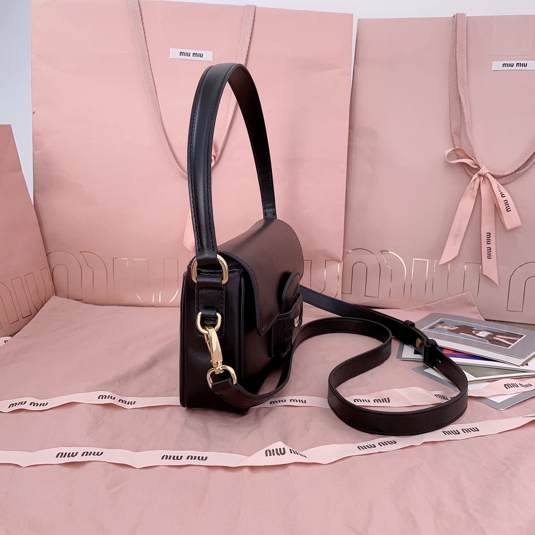 TOP Miu Miu Penny Bag 23x13.5x5cm - 3 Colors