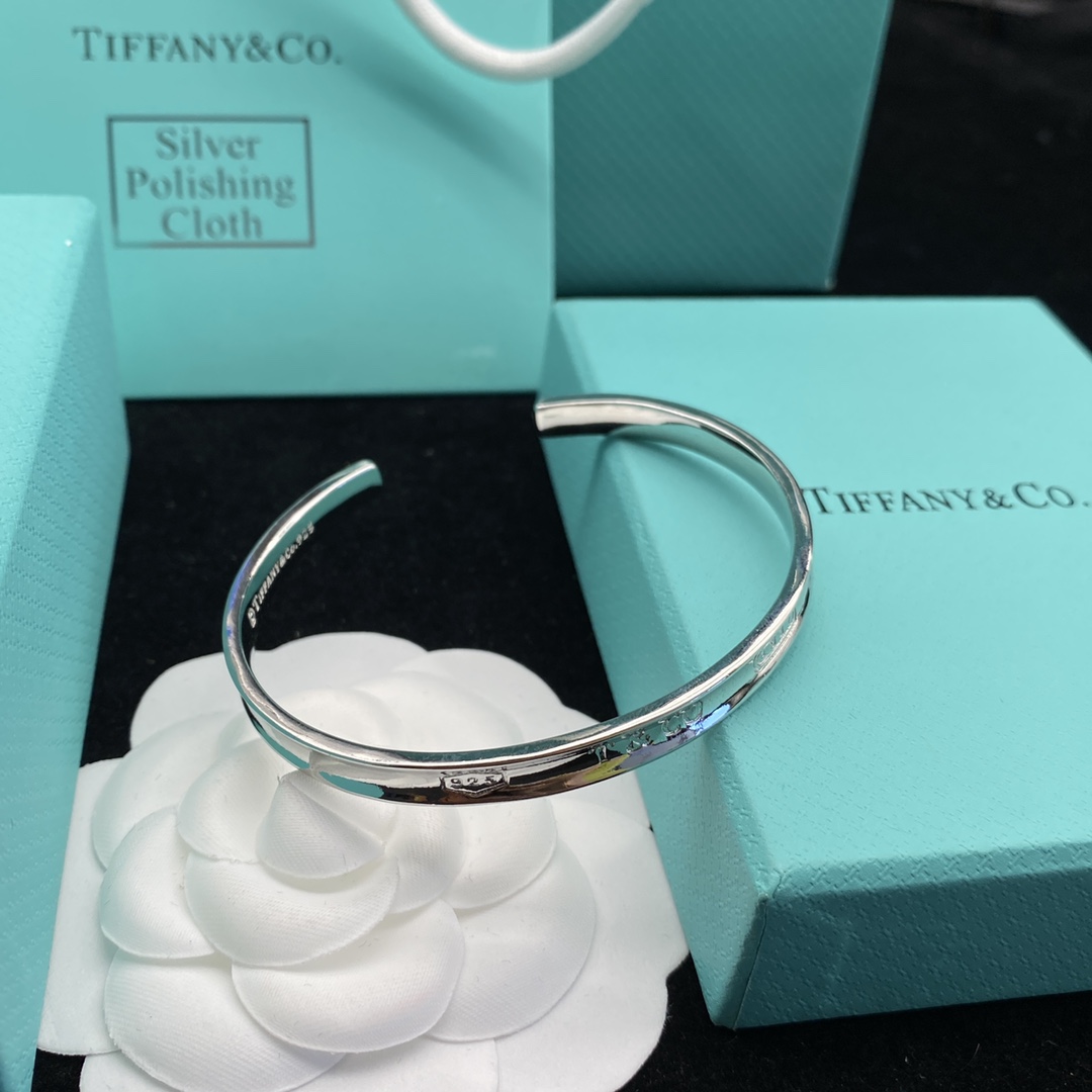 TOP Tiffany & Co. 1837™ Cuff in Silver Bracelet