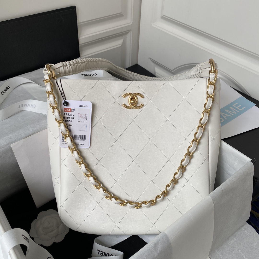 TOP CHANEL 23A Hobo Handbag Hippie Bag 26*25*7.5𝗰𝗺 - White