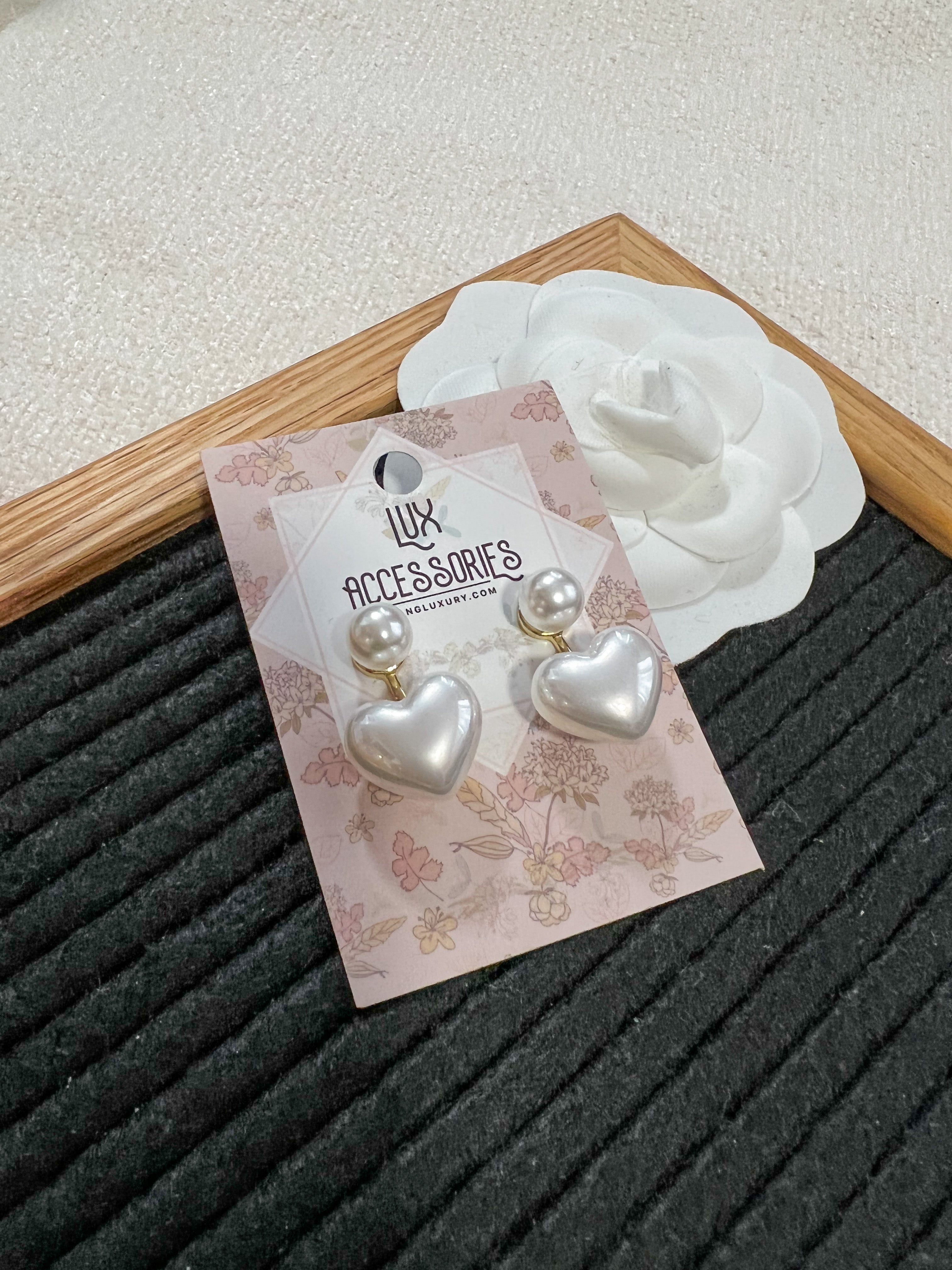 TOP CHANEL Pearly Heart Inspired Earrings