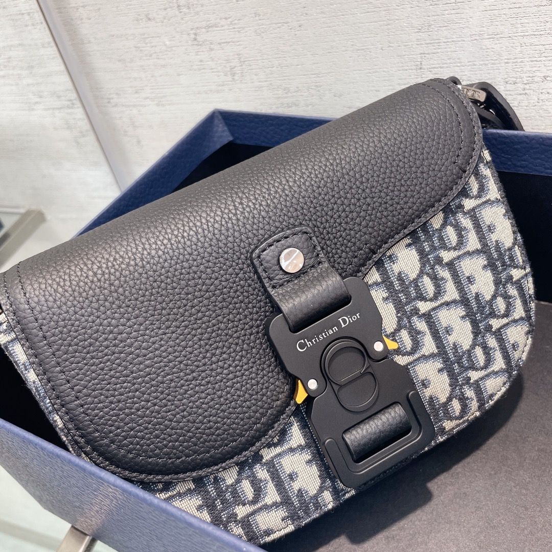 TOP Christian Dior Cowhide Saddle Bags 19.5x13x4.3cm - Black