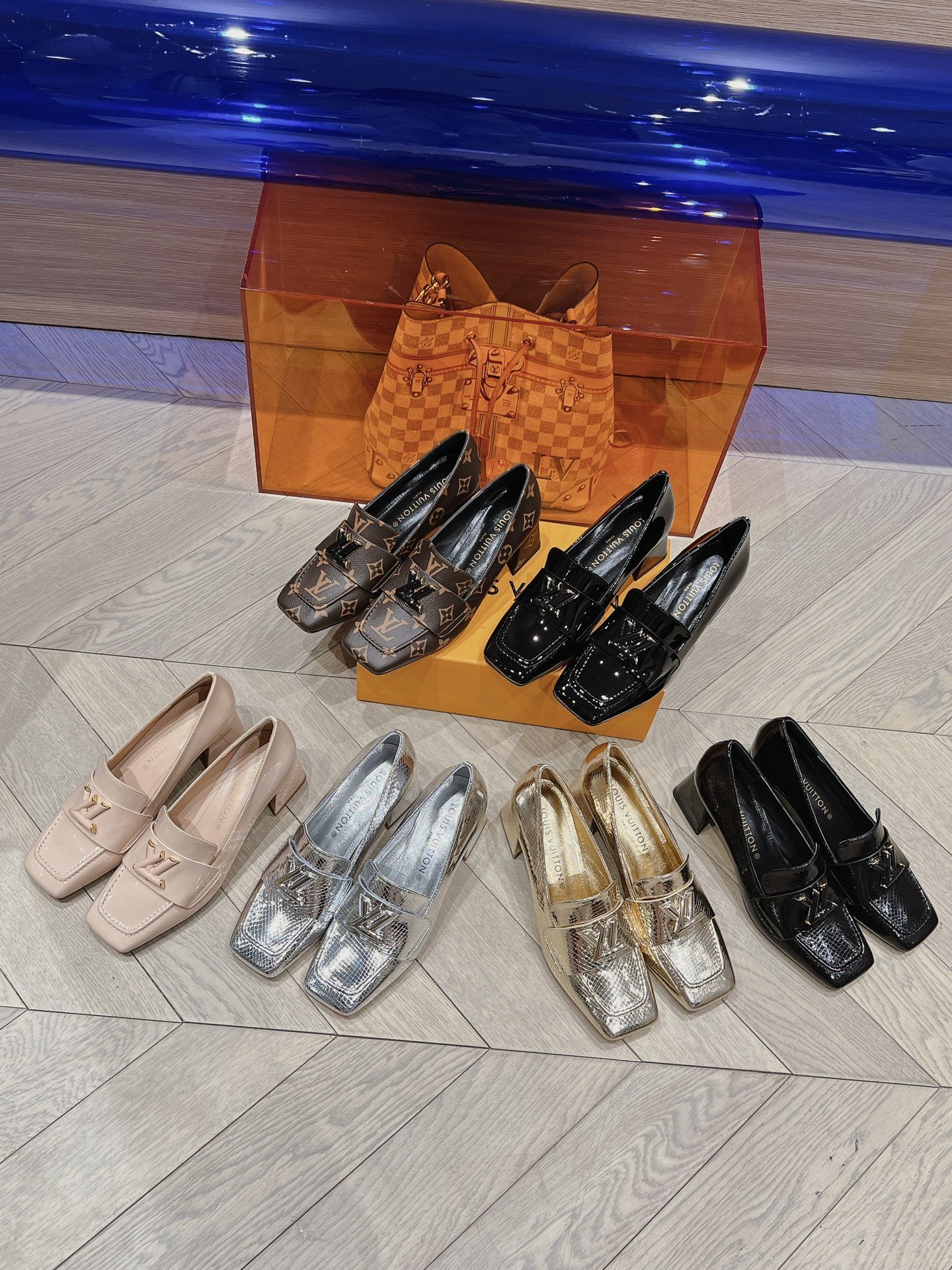 TOP Louis Vuitton LV Large V Buckle Plating Double - Layer Design - 5.5cm - 6 Colors