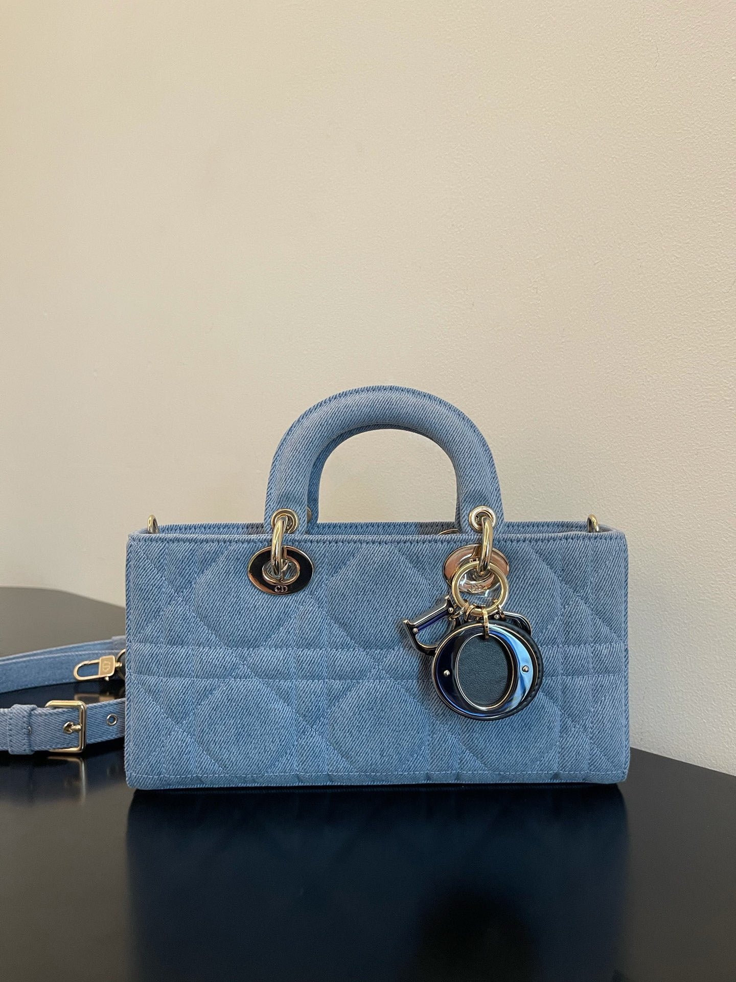 TOP Christian Dior Lady D-Joy Bag Cannage Denim - Blue