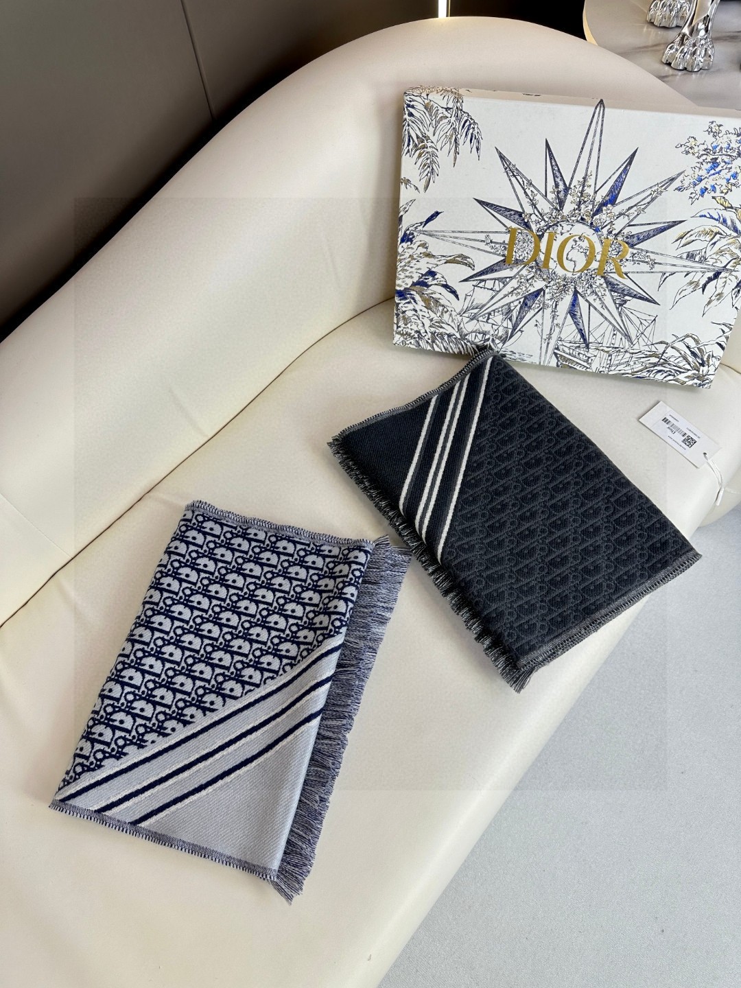 TOP Christian Dior Men's/Women's Scarf 33x200 cm - 2 Colors