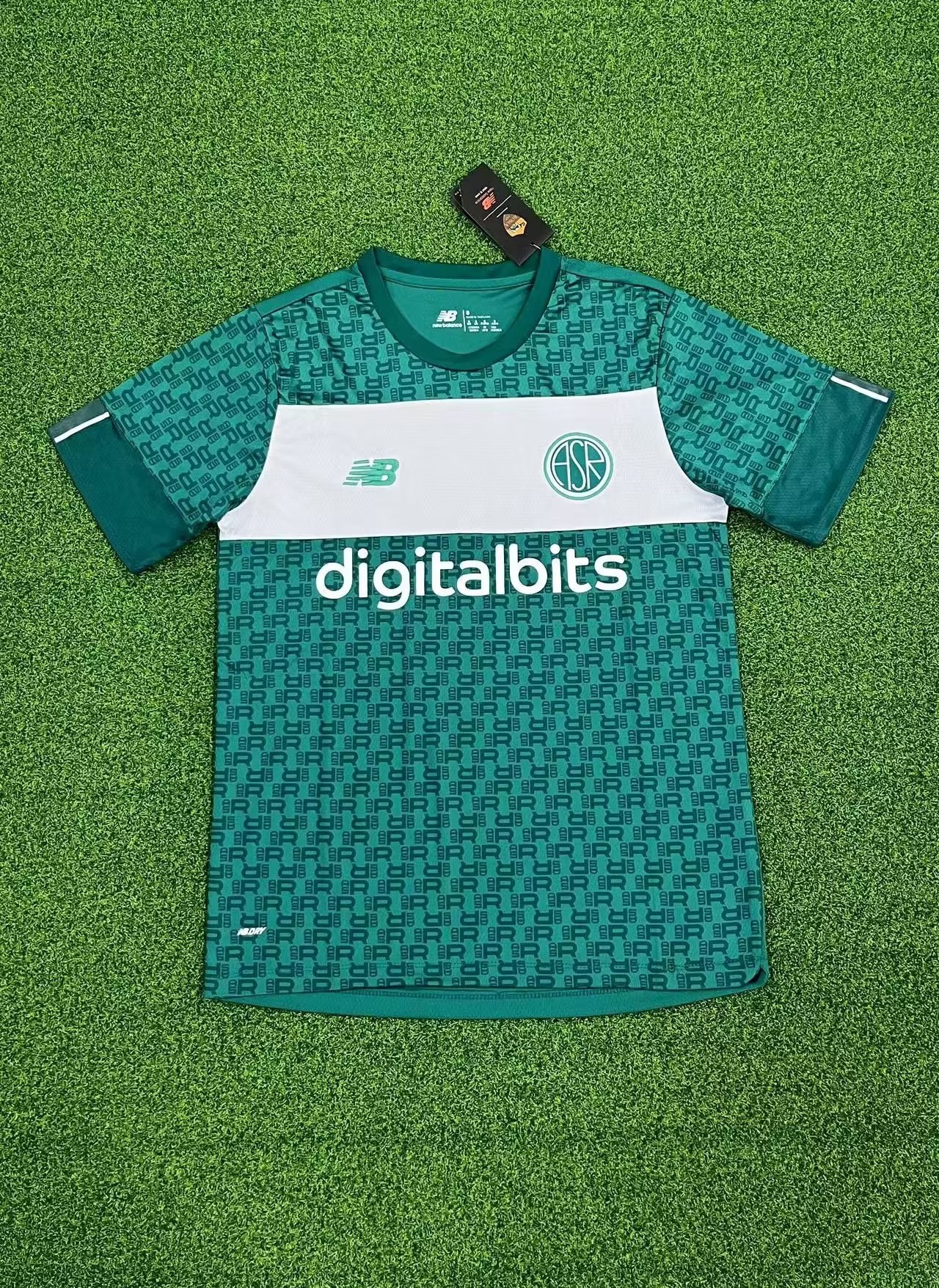 2425 Roma football jersey.Player embroidery version