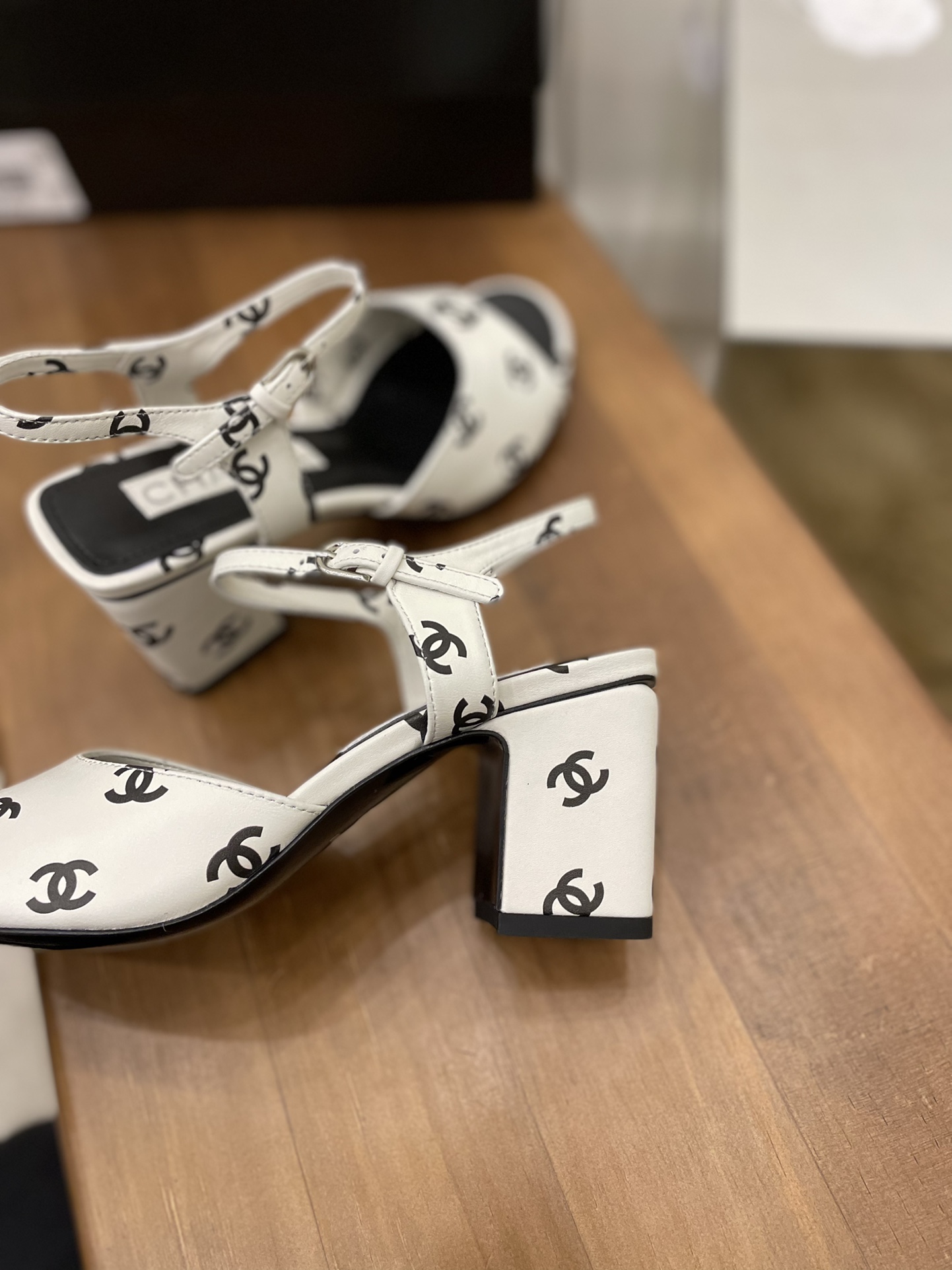 TOP CHANEL High Heels - 7 Color