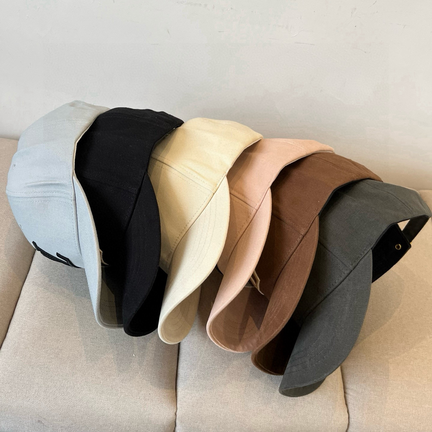 TOP Louis Vuitton LV Baseball Cap - 6 Colors
