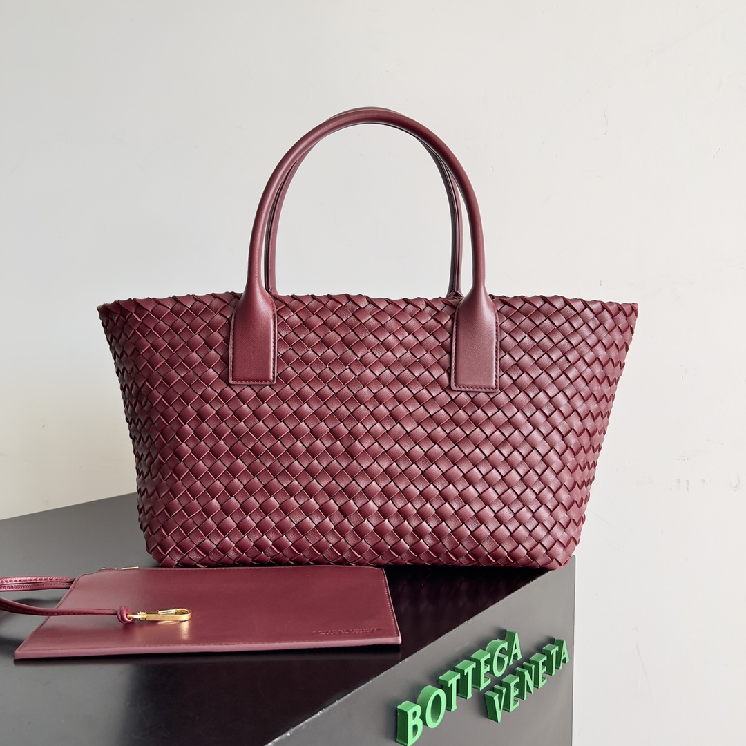 TOP Bottega Veneta BV Medium Cabat Bags - Red
