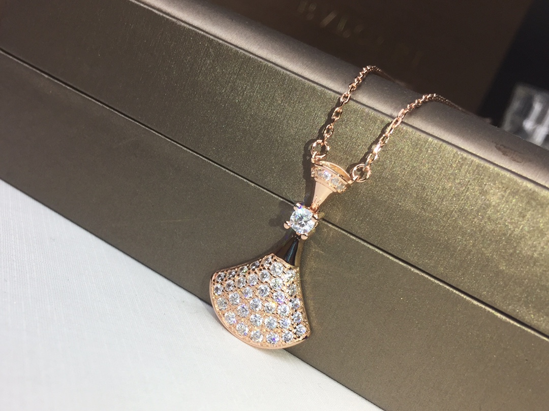 TOP BVLGARI Diva Necklace - 2 Colors