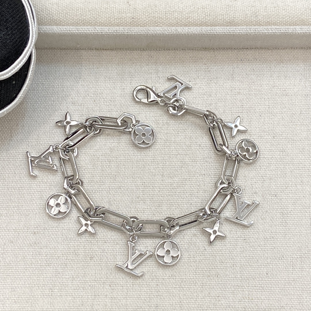 TOP Louis Vuitton LV Bracelet - 3 Colour