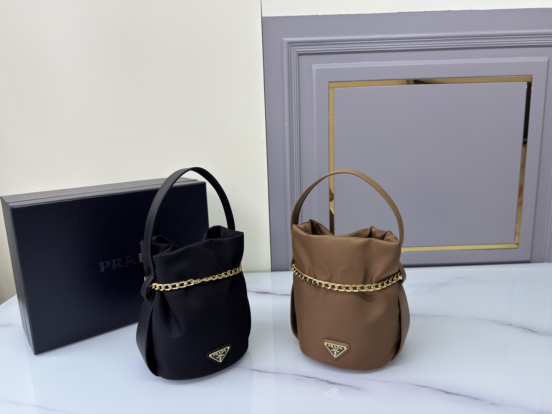 TOP PRADA Bucket Bags 14x20x15cm - 2 Colors