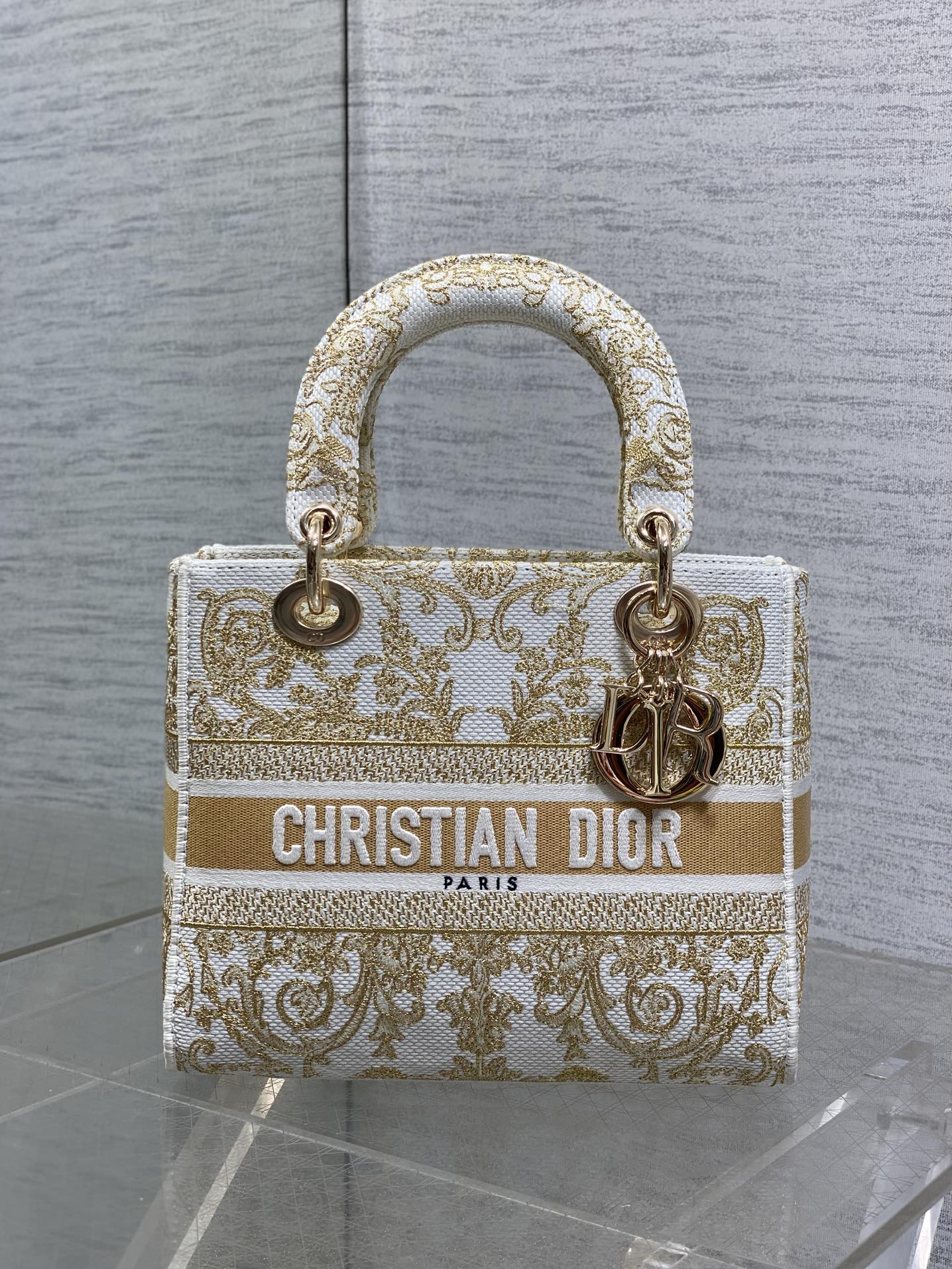 TOP Christian Dior Embroidered Lady Bag 24x11x20cm - Gold