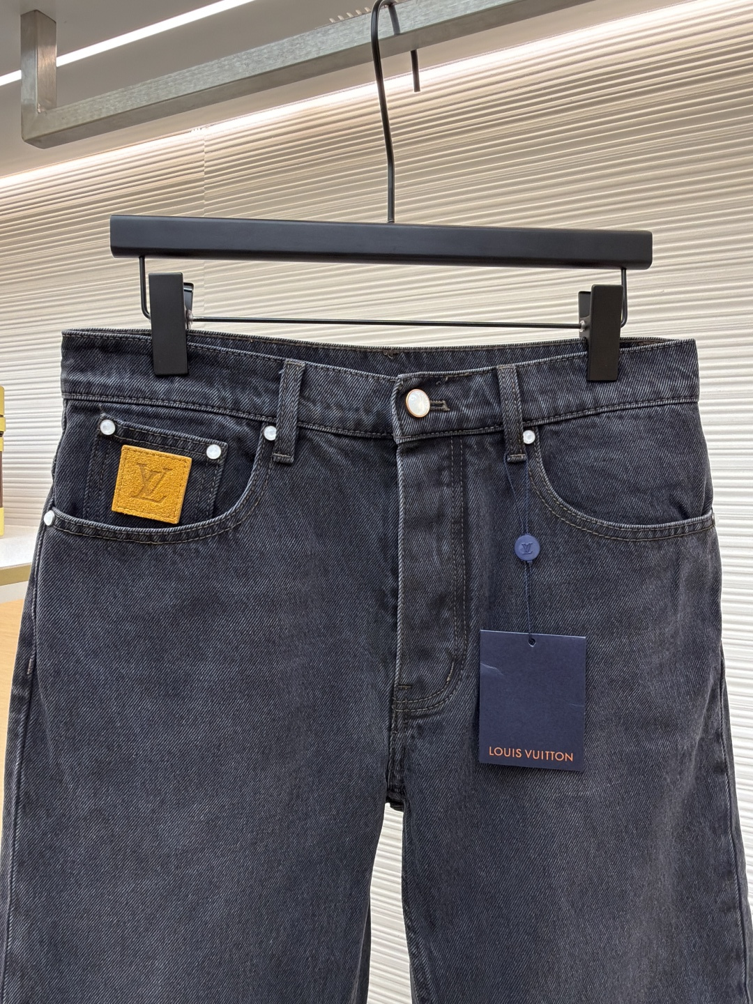 LOUISVUITTON 贴布字母牛仔裤
