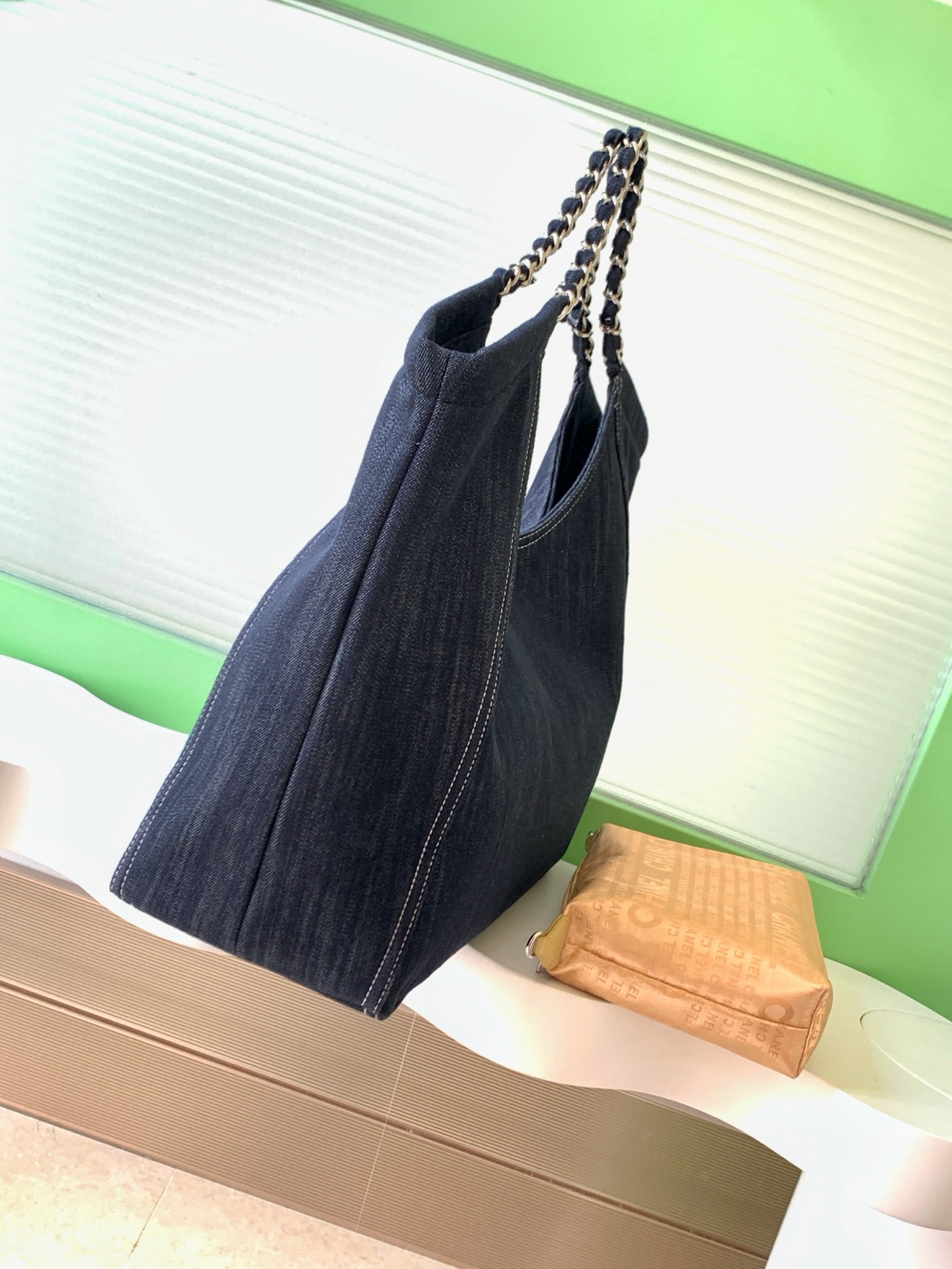 TOP CHANEL Vintage Denim Tote Shopping Bag 35x48x14cm - Denim Blue