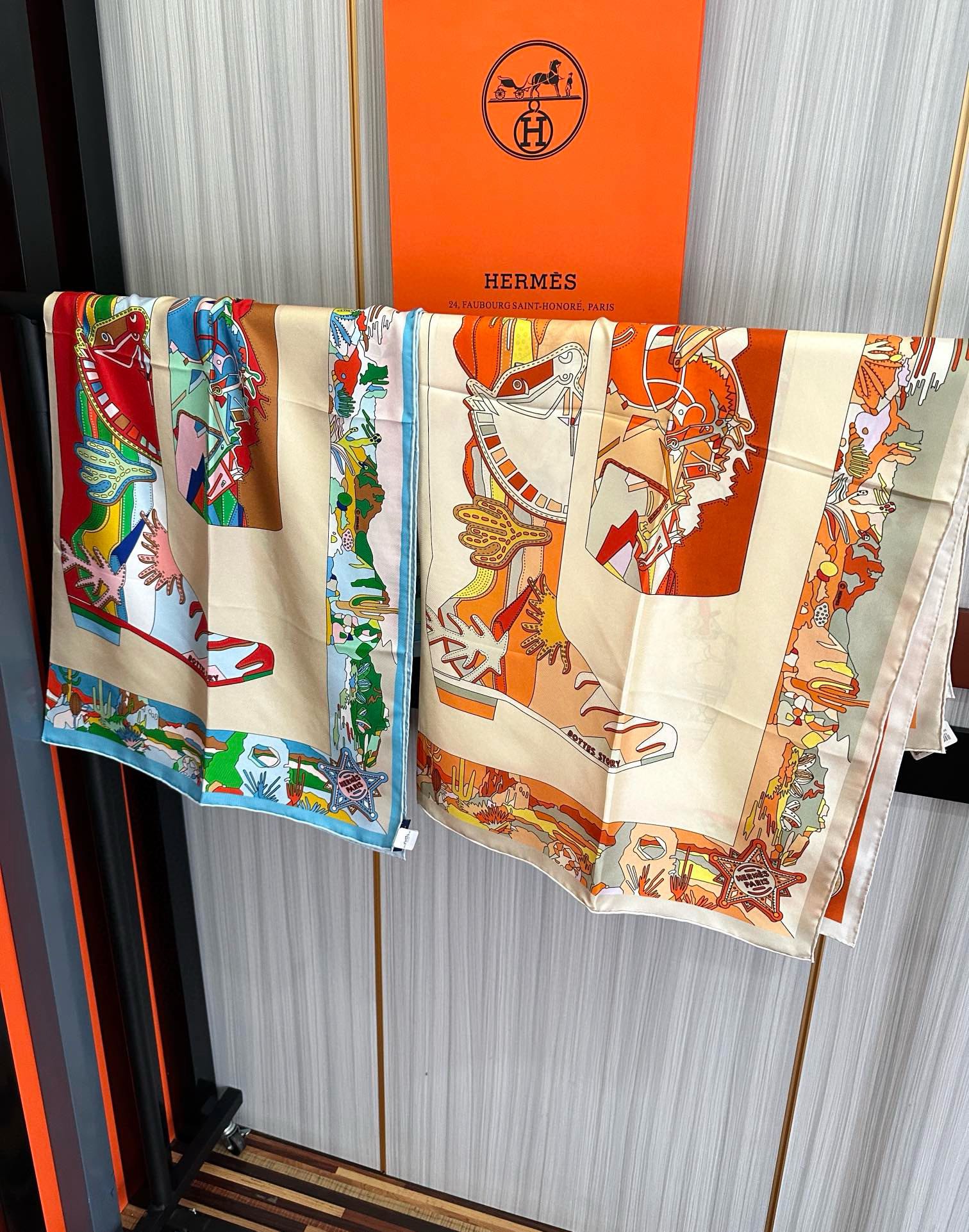 TOP HERMES Square Silk Scarf 90X90cm - 2 Colors