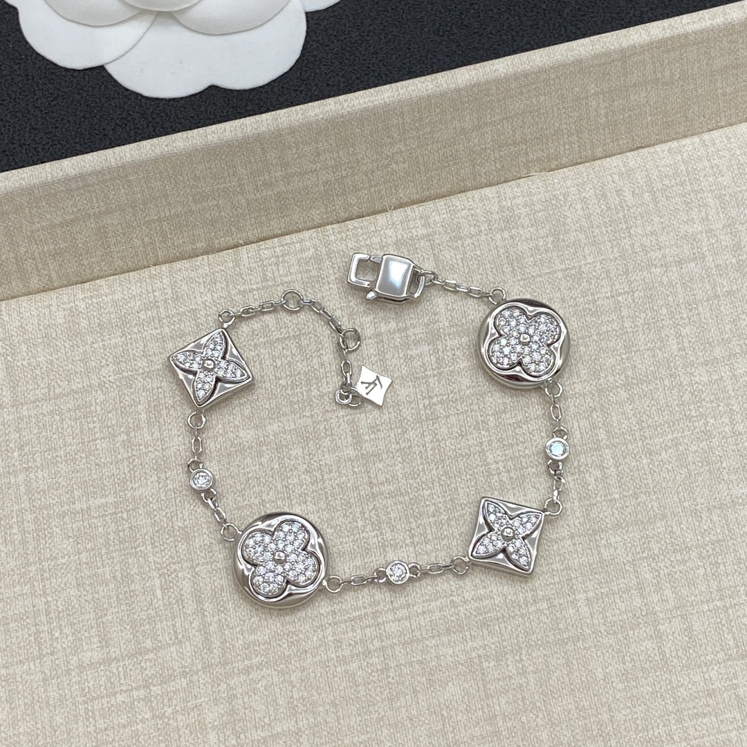 TOP Louis Vuitton LV Bracelet - 2 Colour