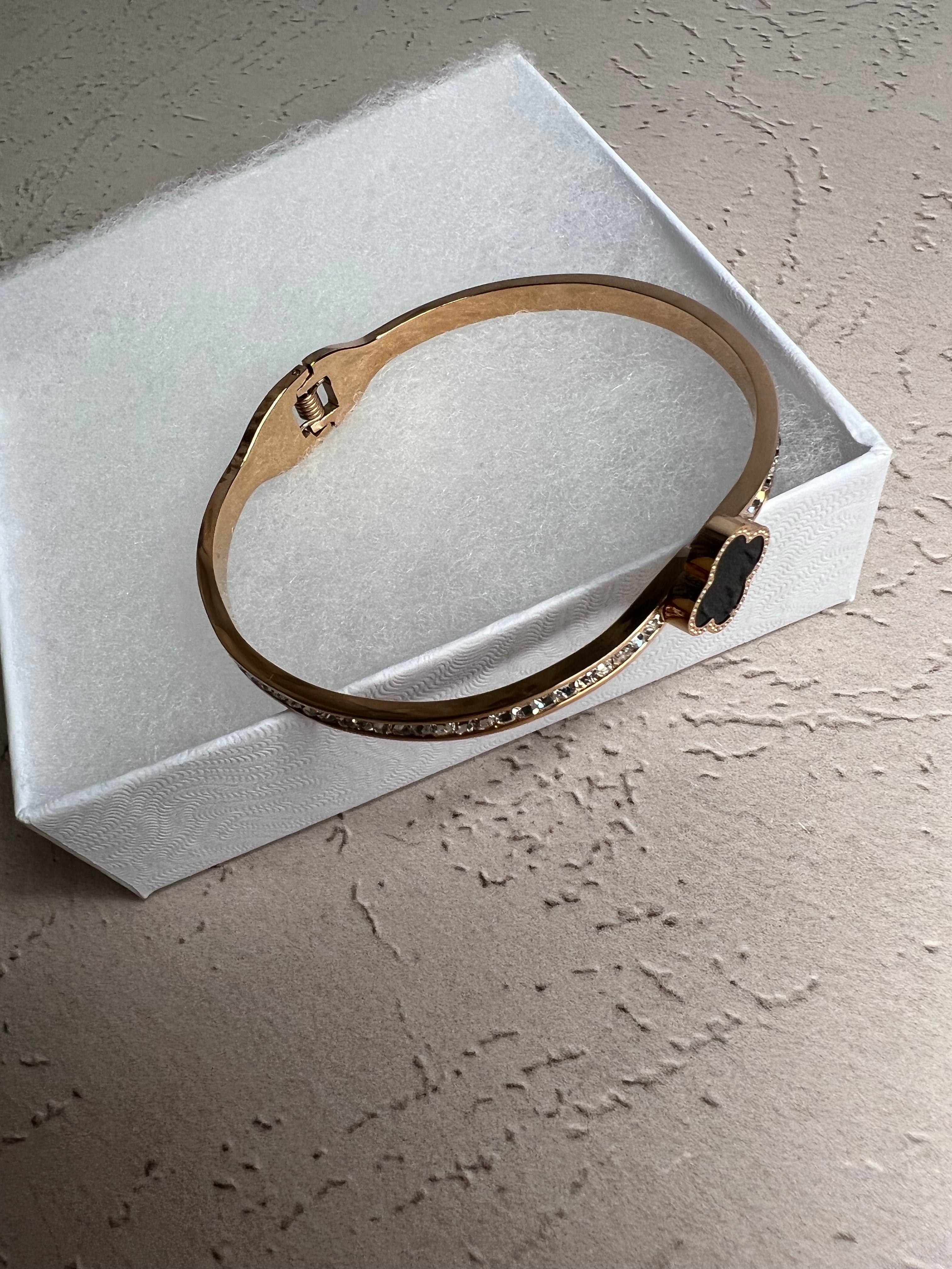 TOP Van Cleef & Arpels Four Clover Open Bangle Bracelet w Stones - Rose Gold