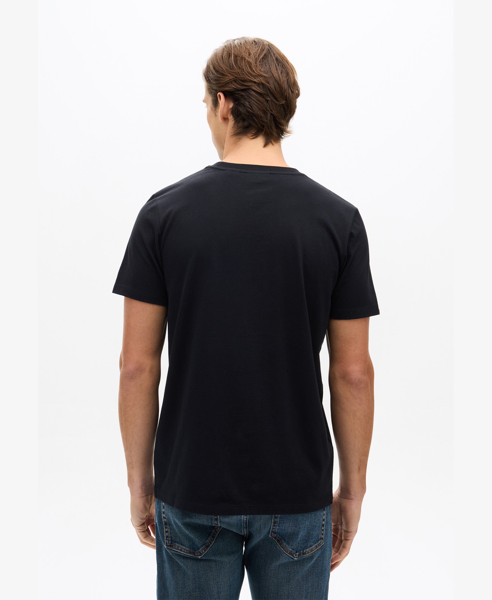 Athletic Essential Chest Tee | Black