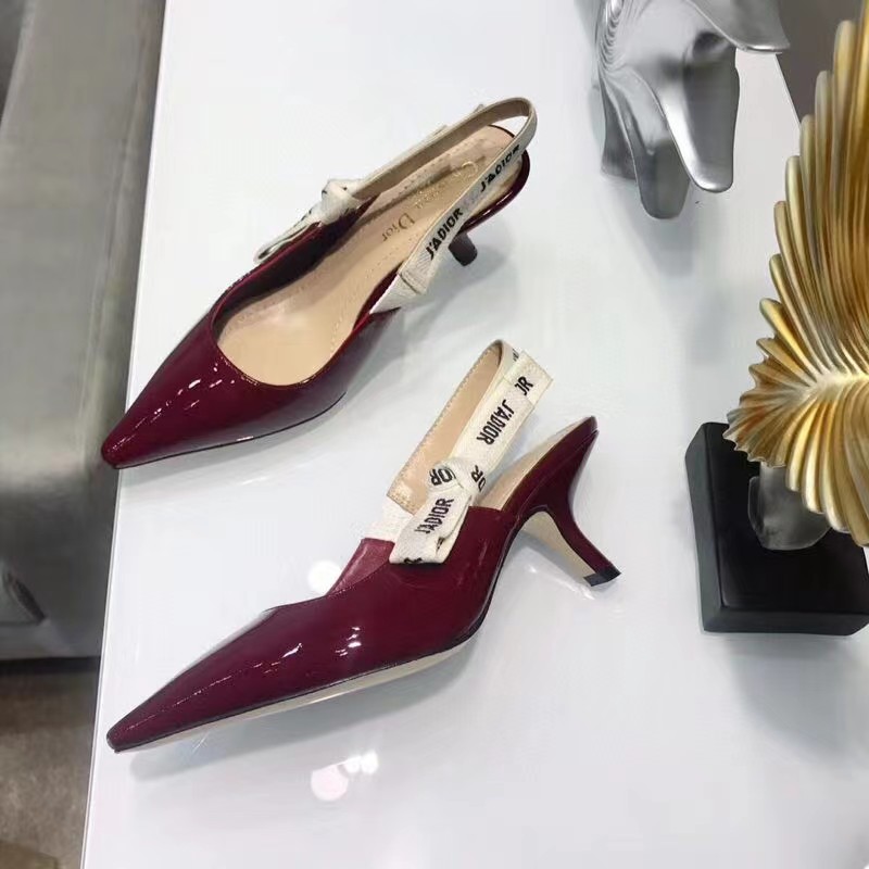 TOP Christian Dior CD Logo Leather Pump - Red