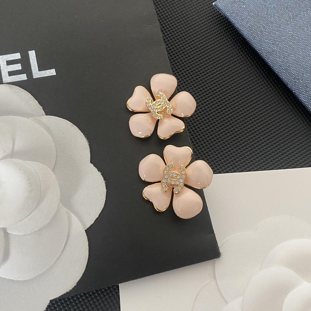 TOP CHANEL Flower Earrings - Pink